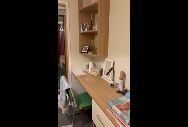 En-suite room for students, Tenancy takeover Main Photo