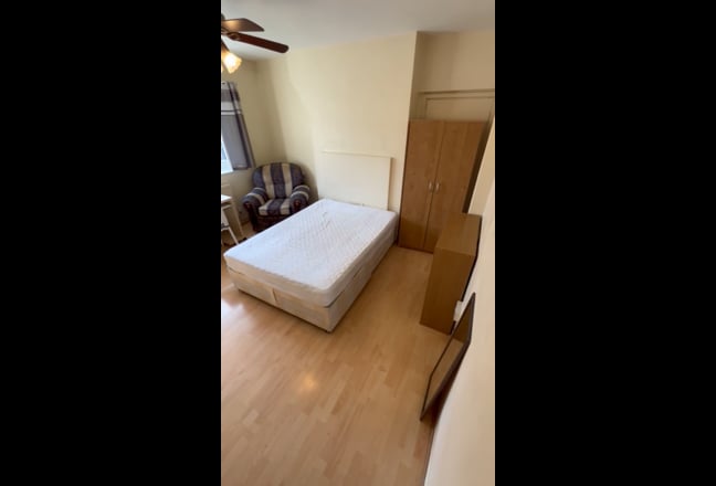 Big Double Room, Mile End E1 - Still Available Main Photo