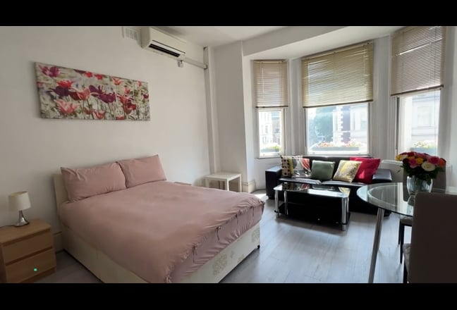 Bright Double Studio Main Photo