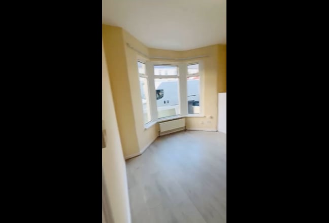 One Single and one Double room Available Main Photo