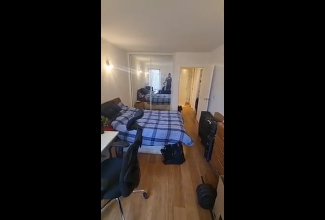 Double bedroom with own bath in Greenwich Main Photo