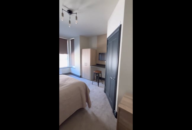  **All bills included - New Ensuite Rooms ** Main Photo