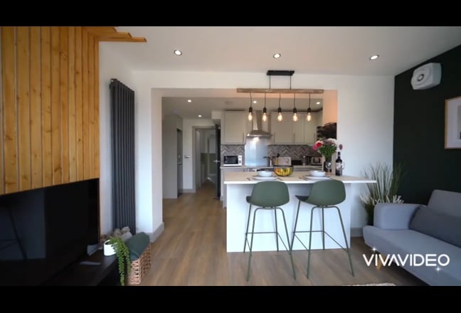 Extra Large Rooms, All Inclusive, Low Deposit  Main Photo