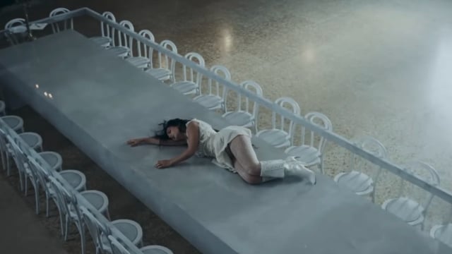 Charlie XCX - Chains of Love