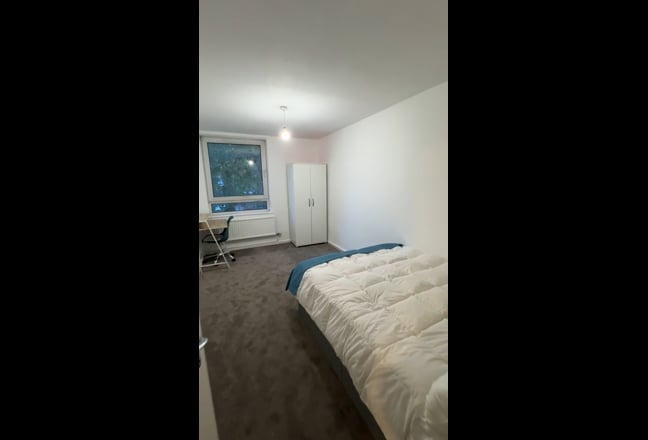 Last Room available in Clapham– All Bills Covered! Main Photo