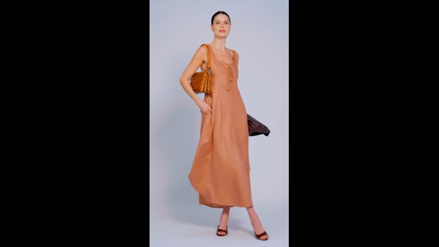 Vestido em Linho Camel Tiffany