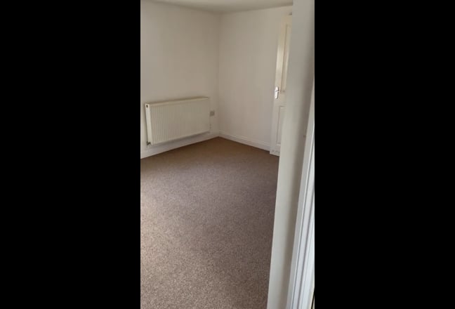One bedroom Flat in Mill Street, Bideford. Main Photo