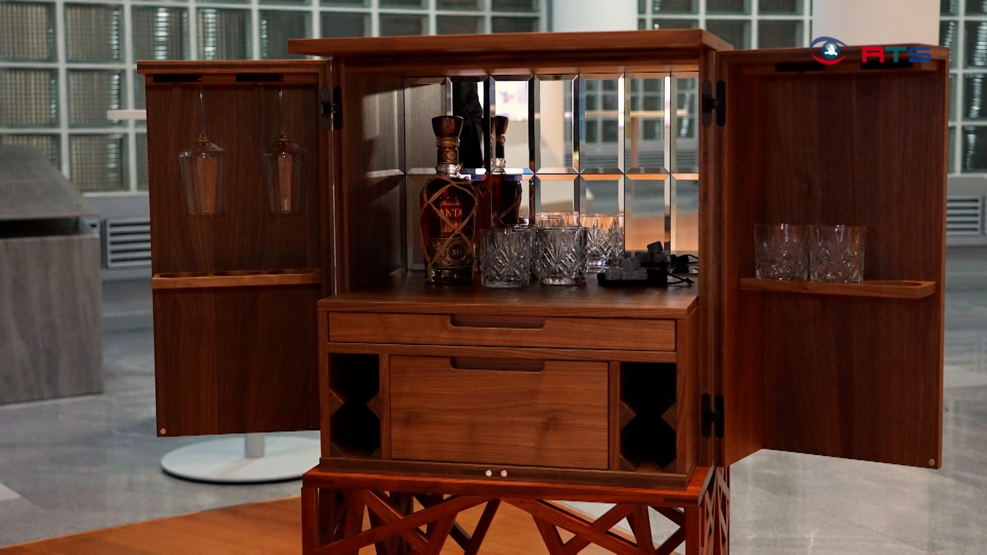 das-beste-aus-dem-tischlerhandwerk-best-tischler-stueck-2025