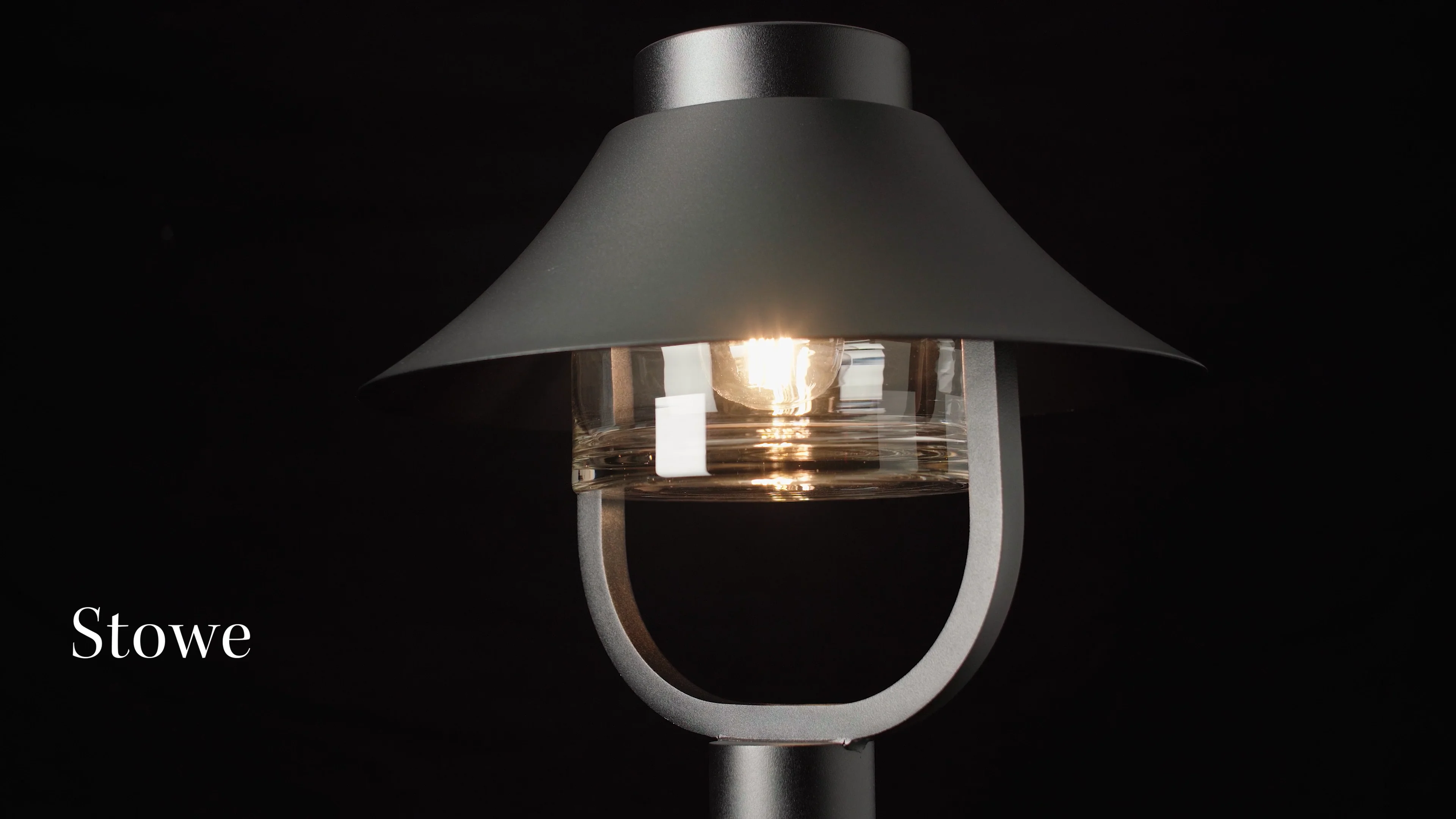 フェントン アンベリーナガラス コンポート サムプリント ブラックライト発光 Stowe Small Outdoor Sconce | by Hubbardton Forge | 302052