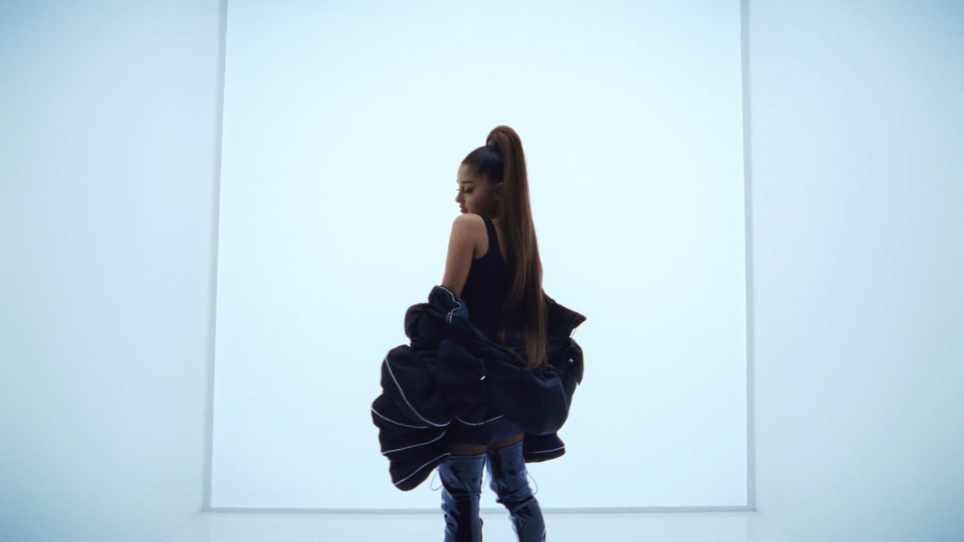 Ariana Grande x Vogue - In My Head