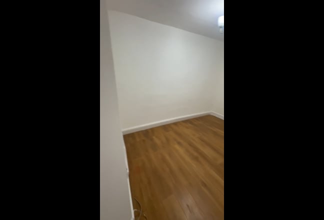 Rooms to Rent Near to Sevenkings Station  Main Photo