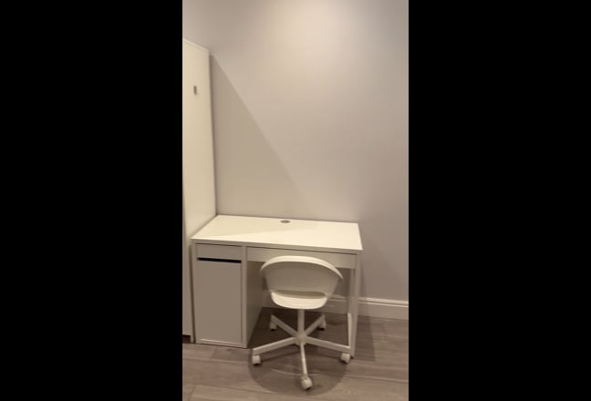 En suite To Let  Main Photo