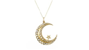 C. 1970 Vintage 1-3mm Cultured Pearl Crescent Moon Pendant Necklace in 18kt Yellow Gold