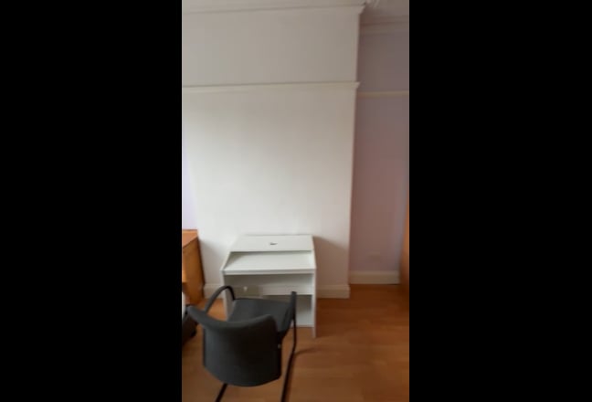 Bright Double Room at Ashley Park - Bills Include. Main Photo