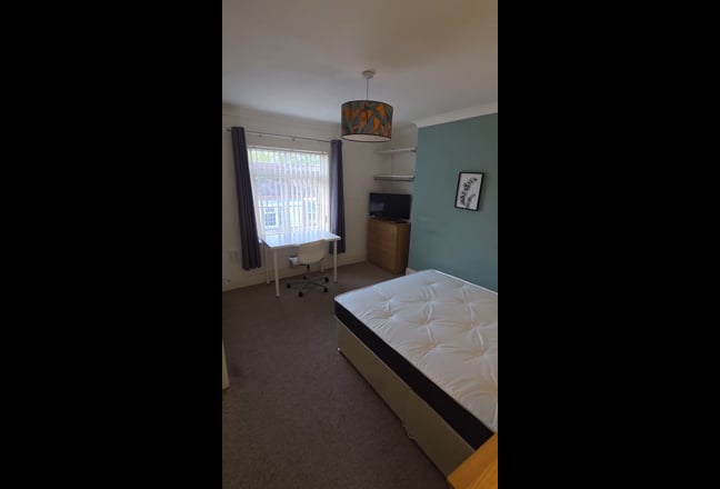 Ultimate Privacy! Self Contained Large Double Room Main Photo