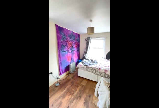 Westfield Shopping /Stratford Rooms to Rent (Z-2) Main Photo