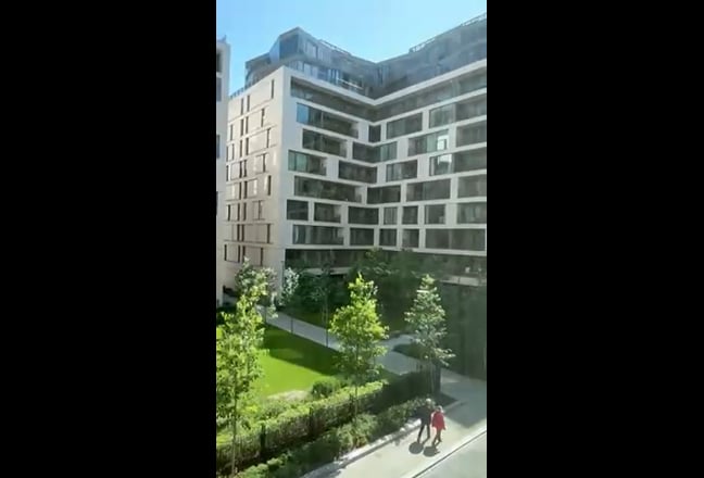 Room in Kensington  Main Photo