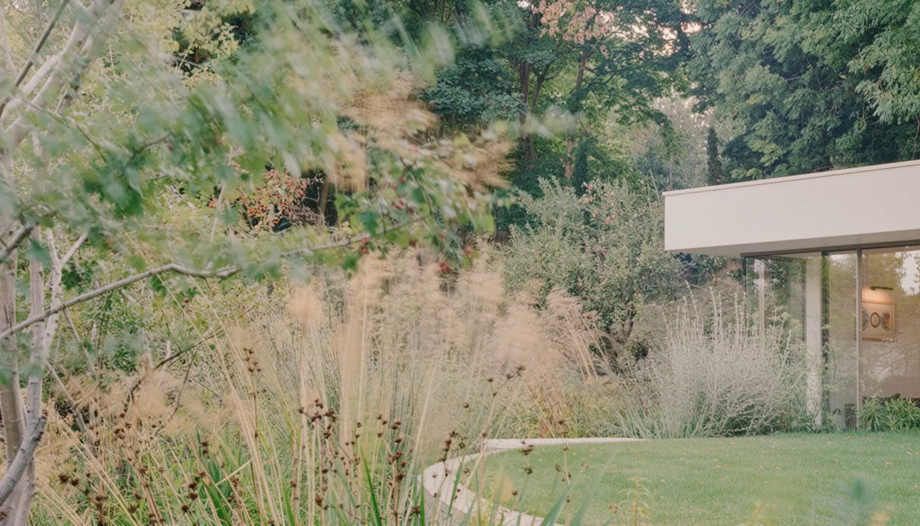 mga-cholmeley-crescent-the-space-between-video