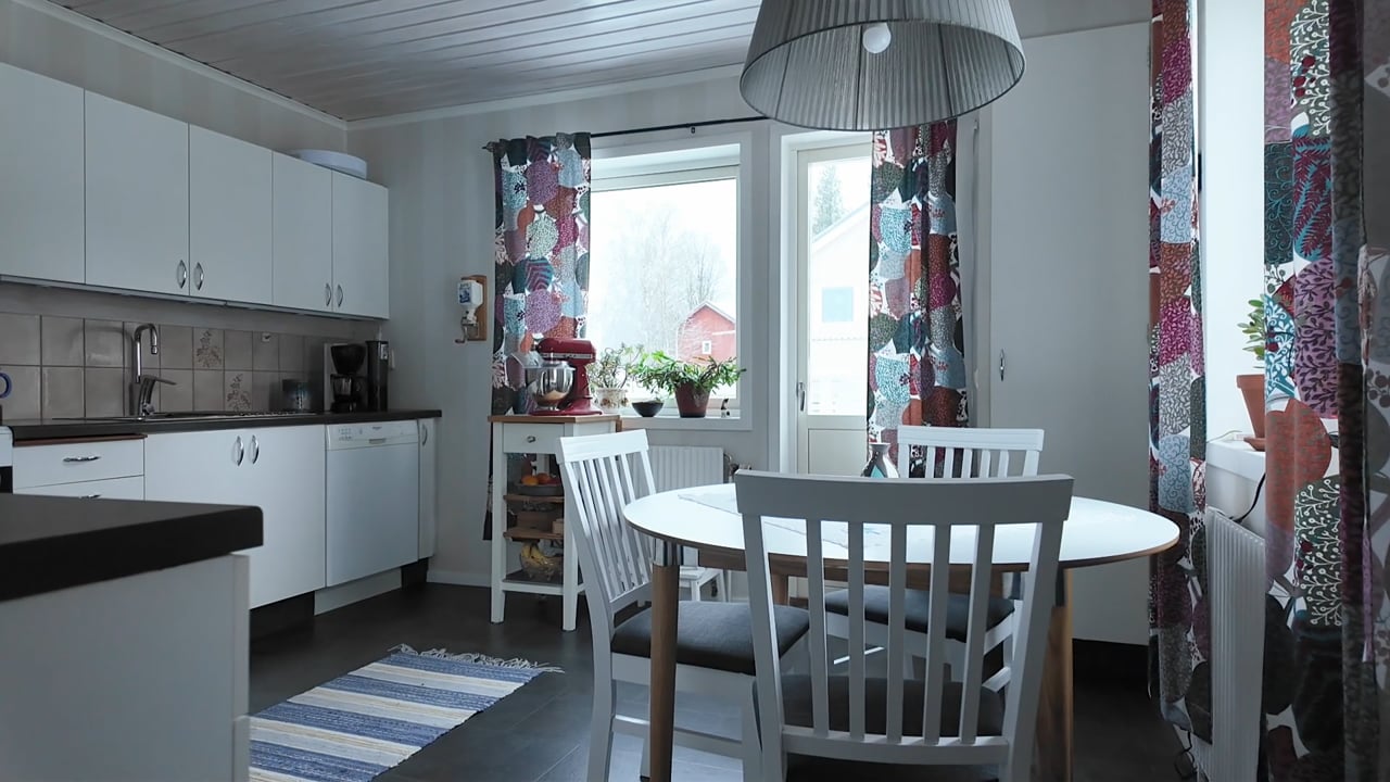 3 rum Villa på Hamrénsvägen 14 Centralt Kramfors Kramfors kommun - video