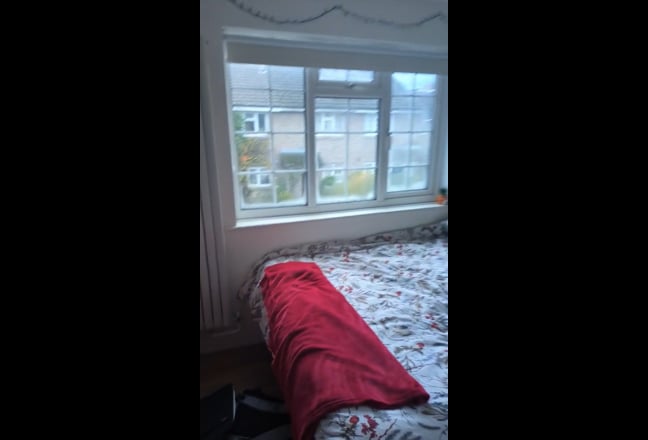 Double ensuite parking in lovely 2 bed house Main Photo