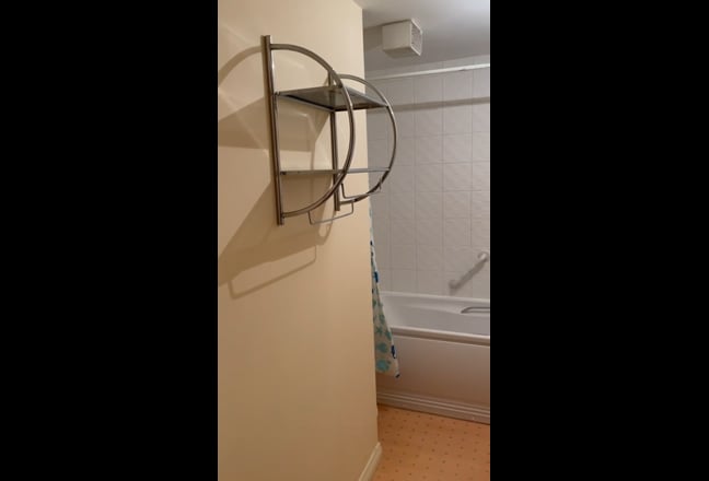 Whole Property on Vodafone Bus Route Main Photo