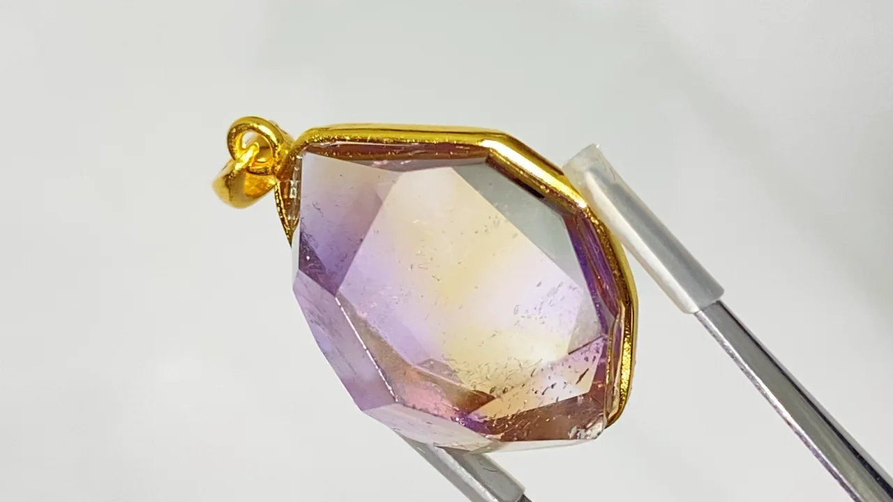動画】【1点もの】宝石質アメトリンAAA- カット入りペンダントトップ
