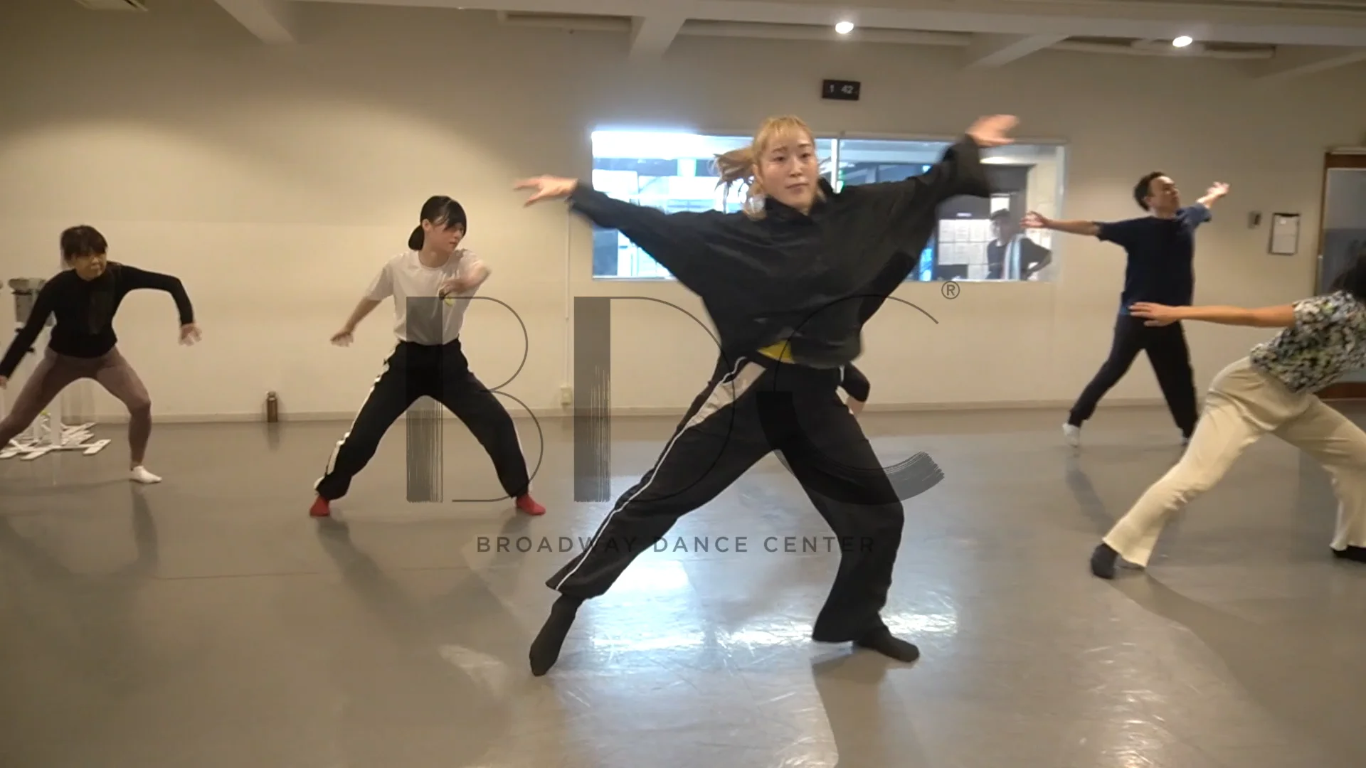 YUI - BROADWAY DANCE CENTER