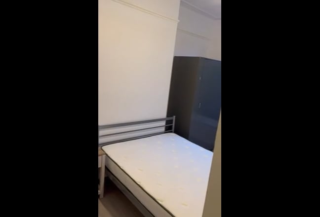 Modern 4-Bed House _ |All Bills Included  Main Photo