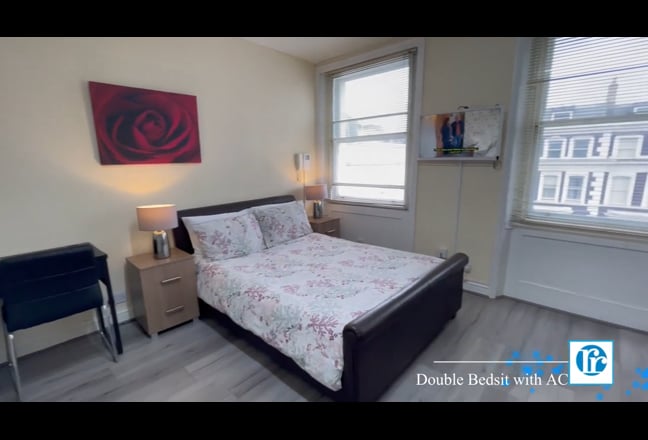 Spacious Double Bedsit Main Photo