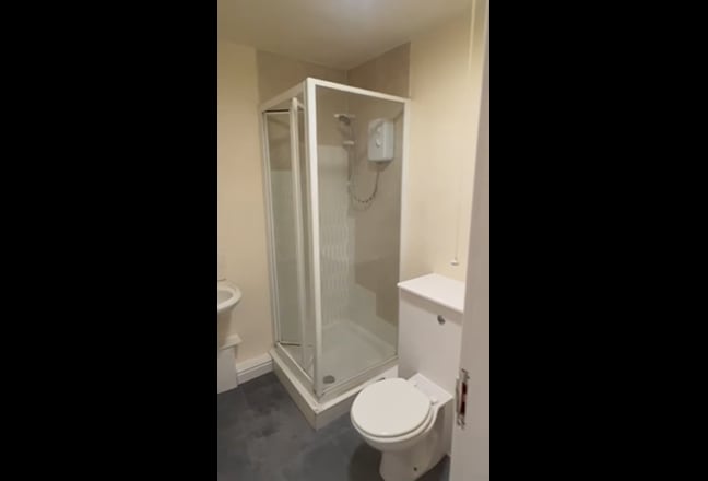 City Centre Studio, Kitchenette & Shower Room NG1 Main Photo