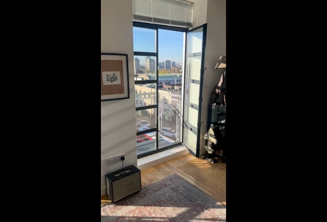 Double ensuite room in stunning penthouse Clapham  Main Photo