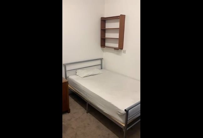 Double Bedroom in 3 Bed Furnished - City Centre Main Photo
