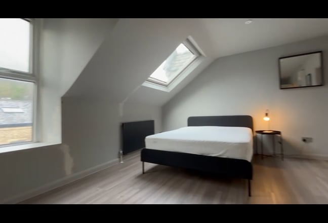 Brand New En-Suite Rooms in Mossley Main Photo