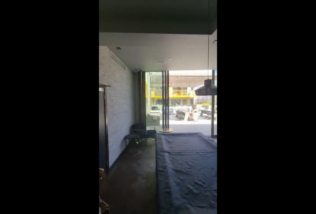 Furninshed room with balcony access in modern 2bed Main Photo