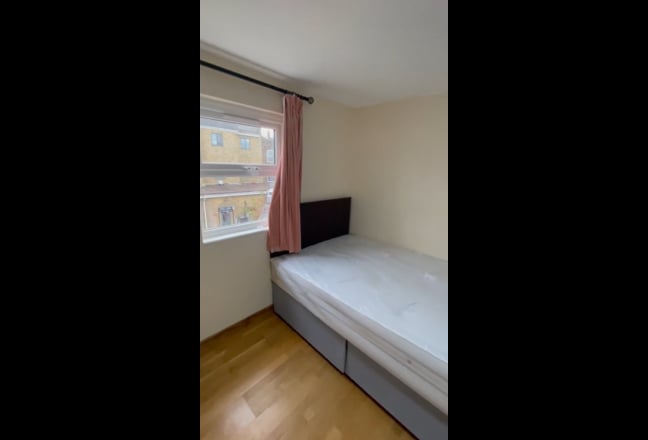 Eastham Dual Room Ensuite for Rent  Main Photo
