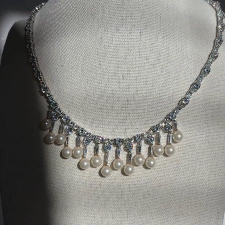 ALTERNATING ROUND STONE W/ PEARL DROPS - N94PL/CZ