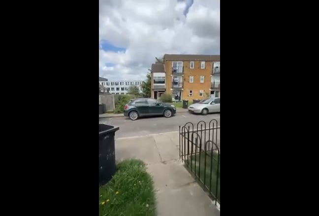 Double and single room in 3 bed room house  Main Photo