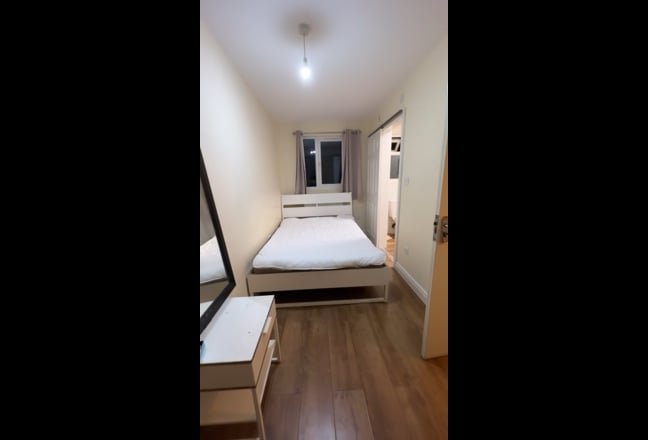 Modern 5-Bed Home Near De Montfort  Main Photo