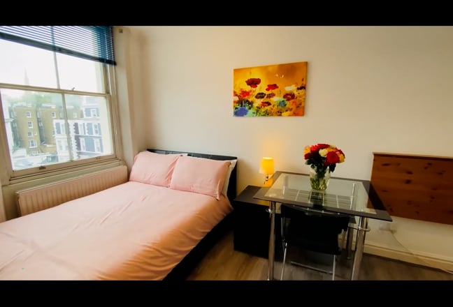 Double Studio Flat in SW7 Main Photo
