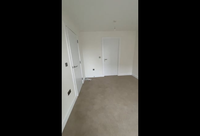 Double ensuite bathroom In a two bed flat  Main Photo