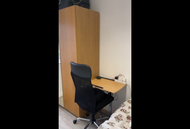 Double Bed for Rent in Newport Main Photo