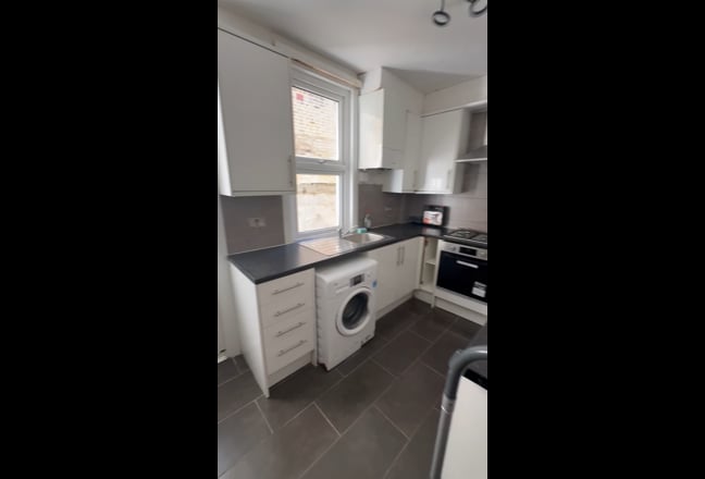 🤩Amazing 🖐️ rooms available from today!!  Main Photo