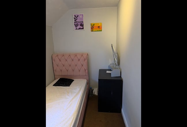 Room rent  Main Photo