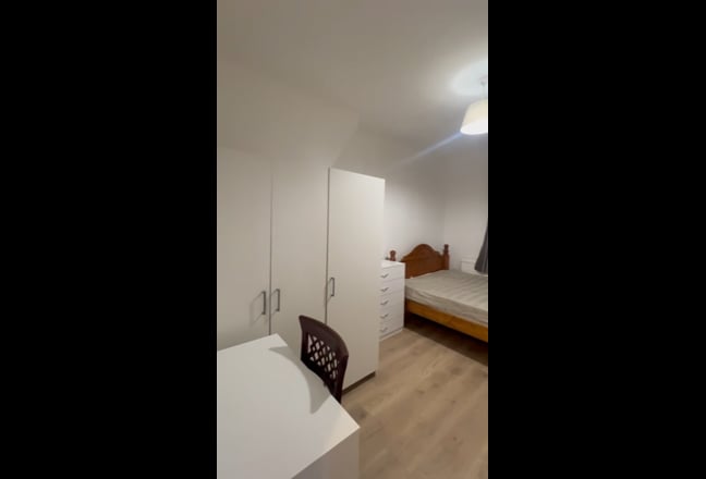 Rooms to Rent Flat Share in Elephant and Castle Main Photo