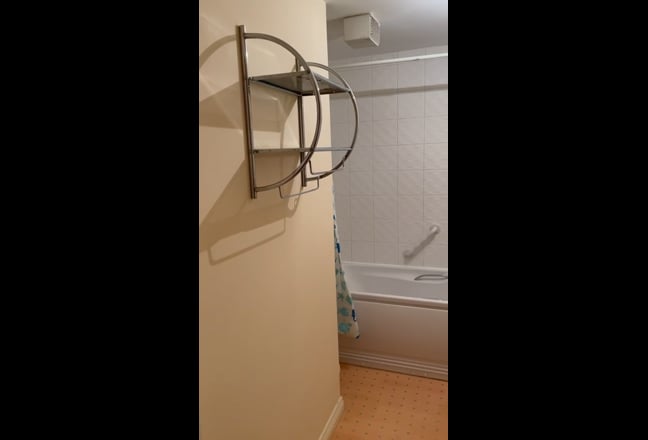 Whole Property 2 Bedroom Flat Main Photo