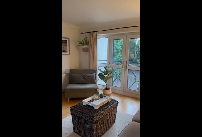  Double  ensuite  room (Females preferred ) Main Photo