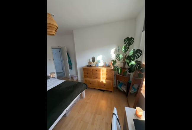 Bright Large Double Room - Earlsfield Main Photo