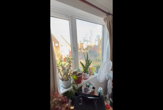 Room with balcony in Rotherhithe Main Photo