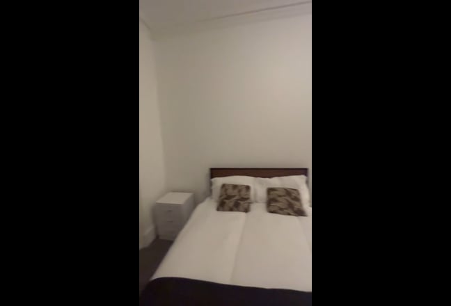 Bright & Modern 2-Bedroom Flat Near Haymarket St Main Photo