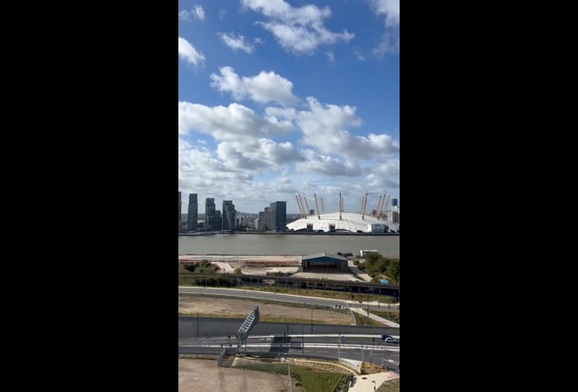 Cozy room for rent with fast WiFi, great transport Main Photo